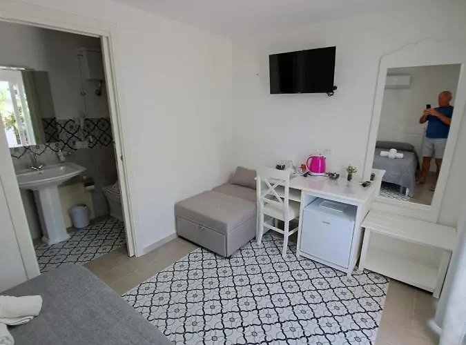 Pepe Rosa Couette-café 3*